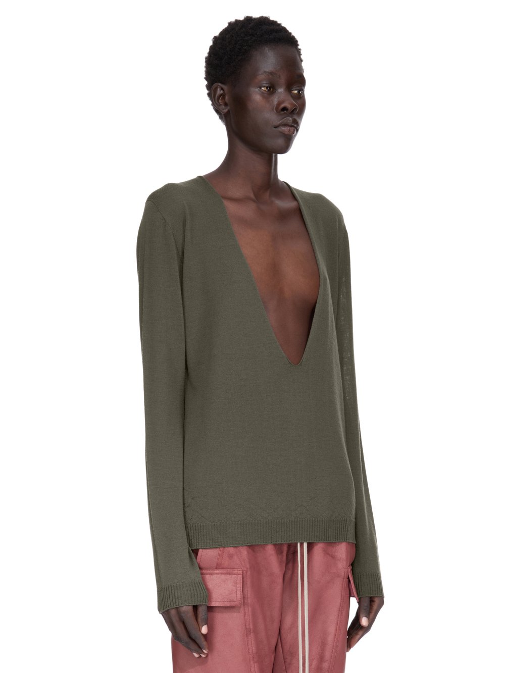 RP02E4668_M_25 | EXTREME V NECK PULL