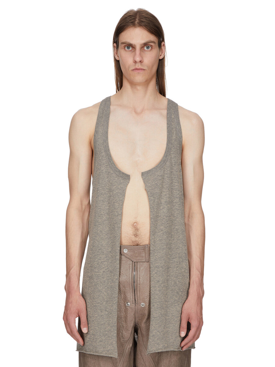 Fashion related image used in ecommerce context featuring designer aesthetic and visual storytelling