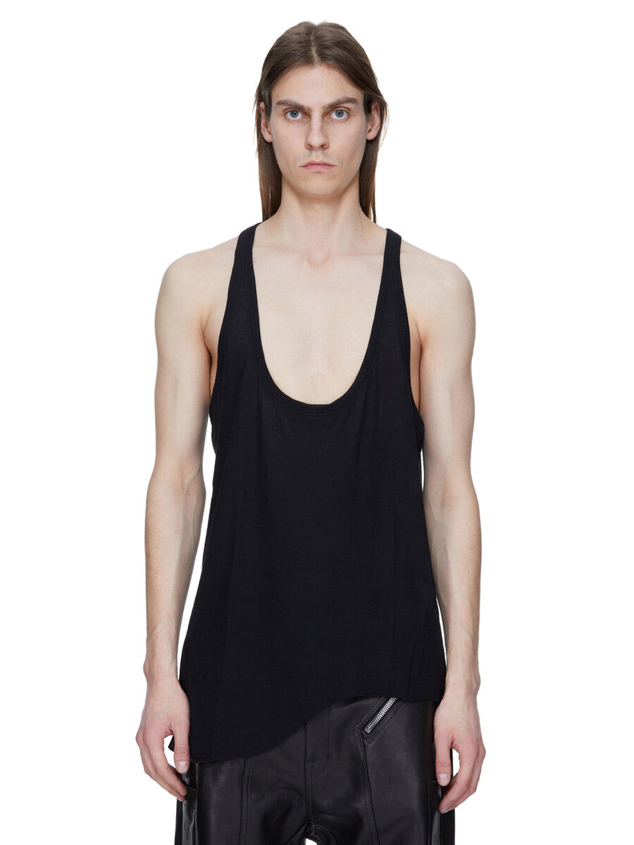 Fashion related image used in ecommerce context featuring designer aesthetic and visual storytelling