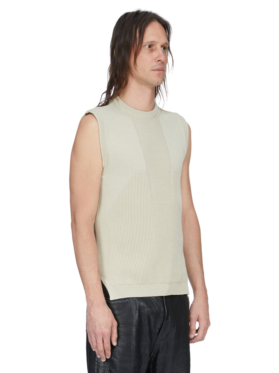 RU01F2617_KWVH_138 | TANK