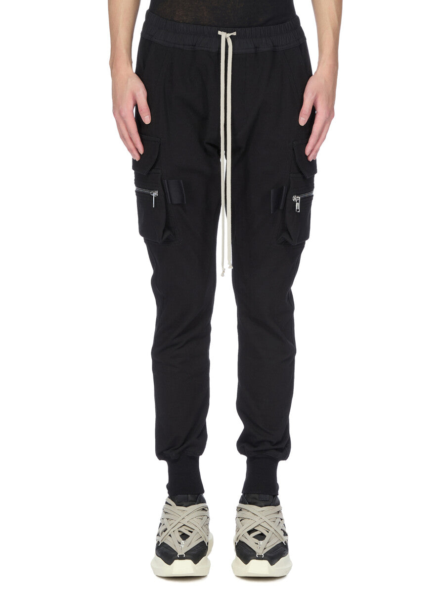 RU02E1396_BA_09 | MASTODON CARGO