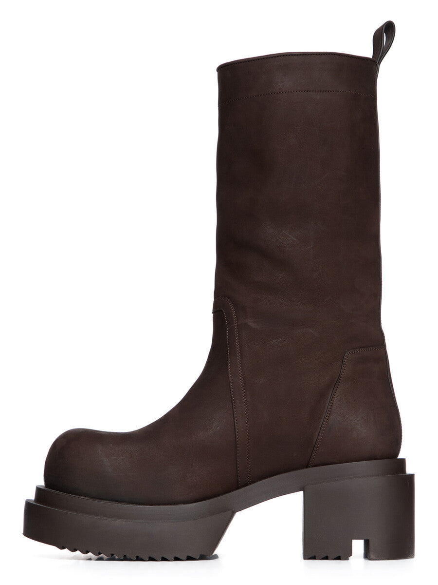 RU02E1838_LWN_04 | CALF PULL ON BOGUN