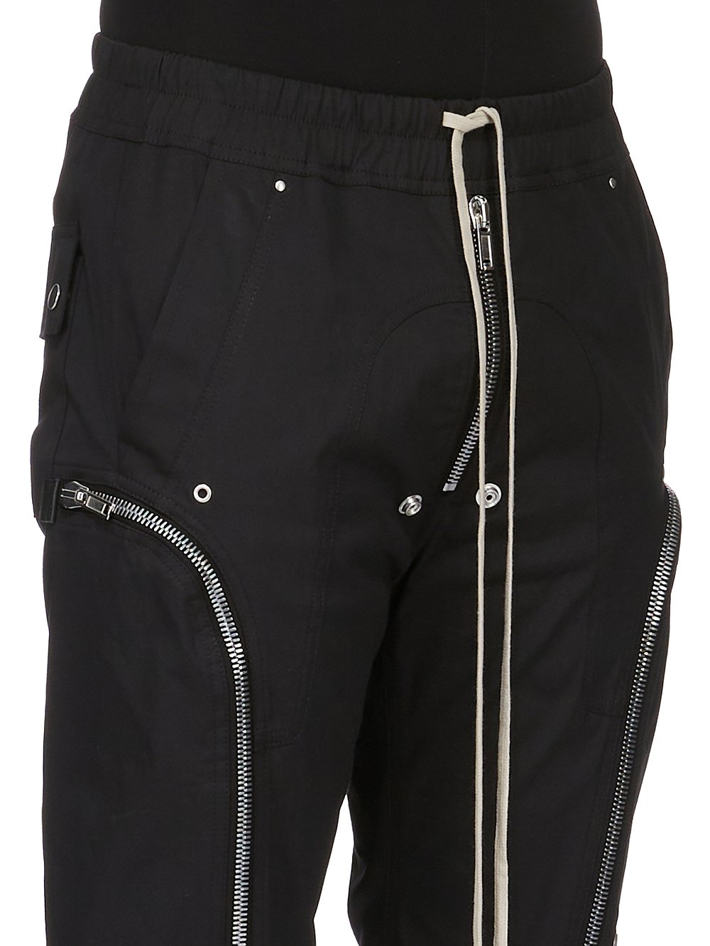 RU02E1377_TE_09 | BAUHAUS CARGO