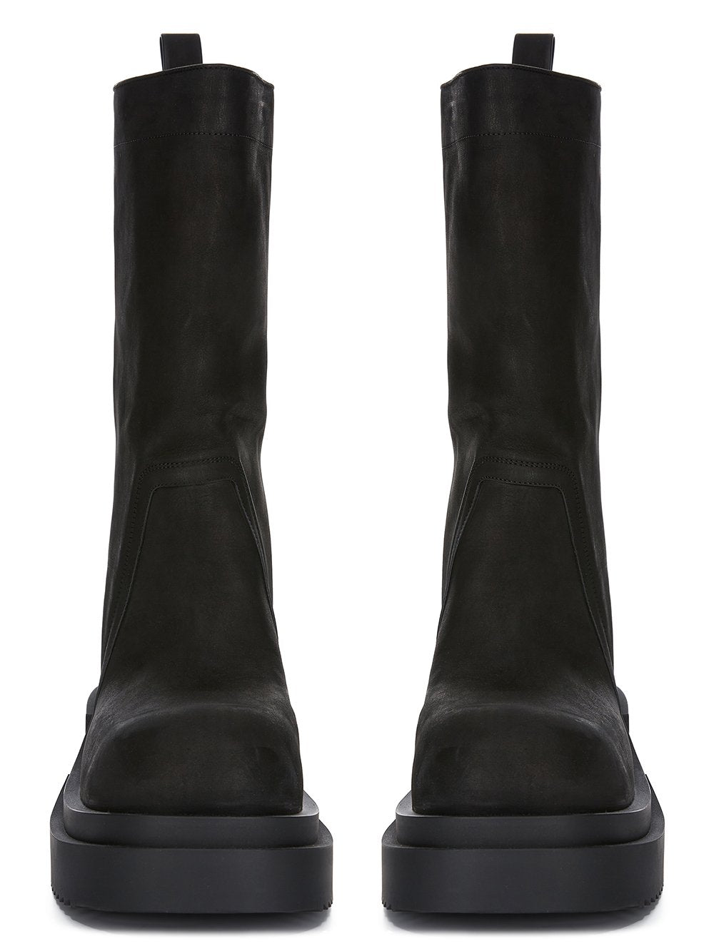 RP02E4834_LWN_09 | CALF PULL ON BOGUN