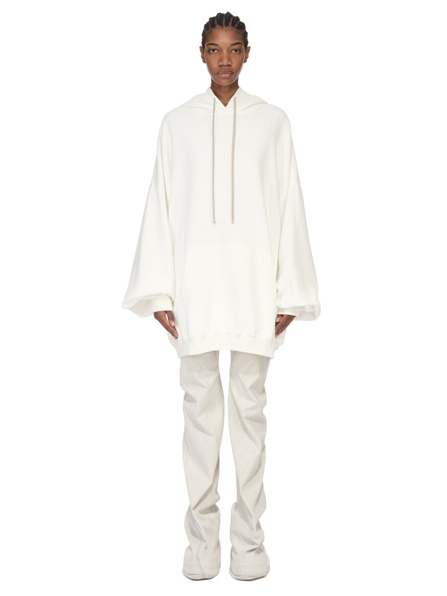Fashion related image used in ecommerce context featuring designer aesthetic and visual storytelling