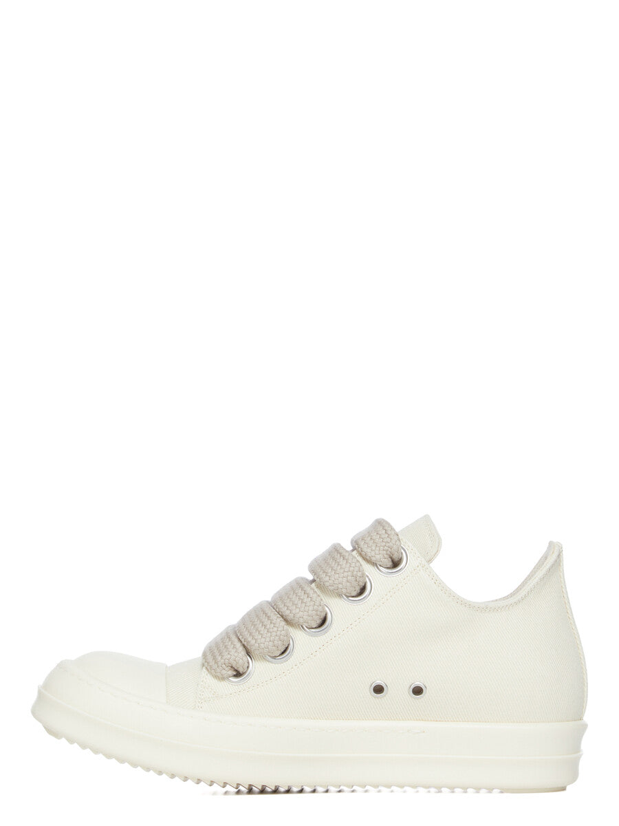 Fashion related image used in ecommerce context featuring designer aesthetic and visual storytelling