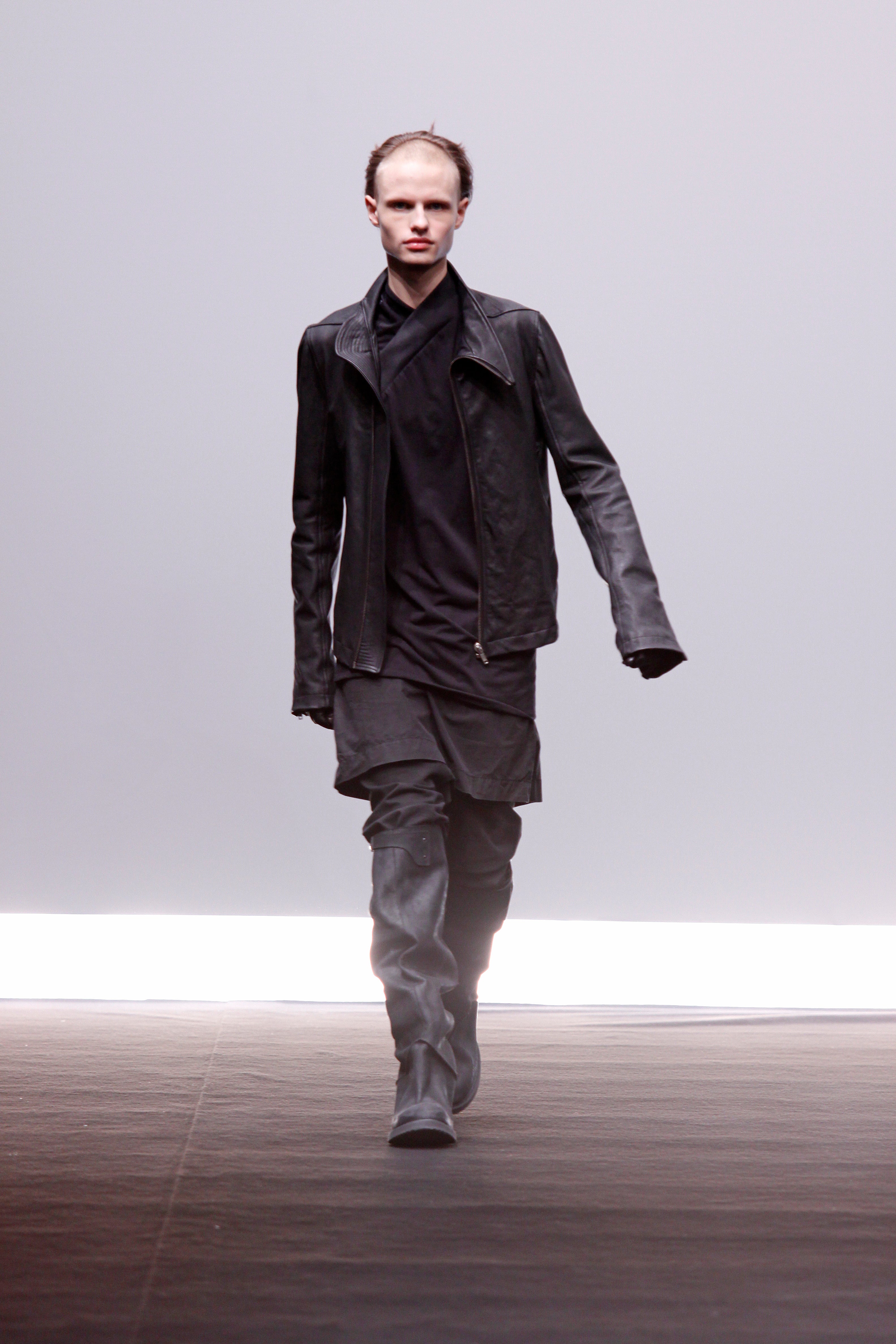 RICK_OWENS_AW09_CRUST_MENS_RUN
