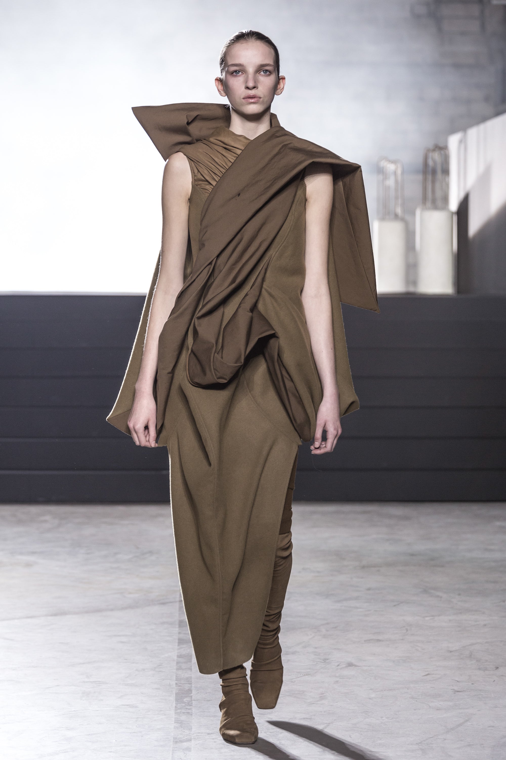 rick owens FW15 pods パンツ　TE素材　46 RICK OWENS - 【26SS】リックズポッズ ドローストリング サルエル