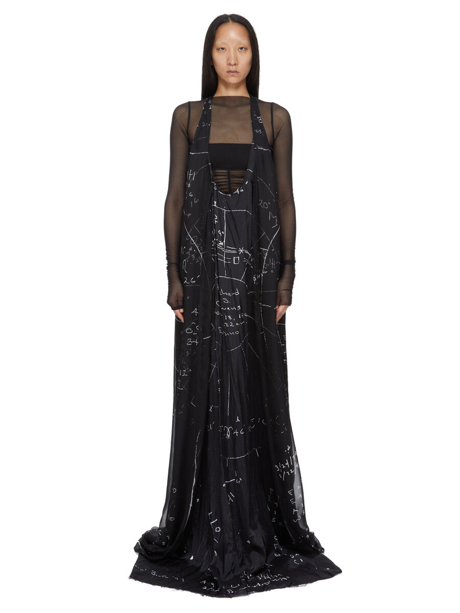 Fashion related image used in ecommerce context featuring designer aesthetic and visual storytelling