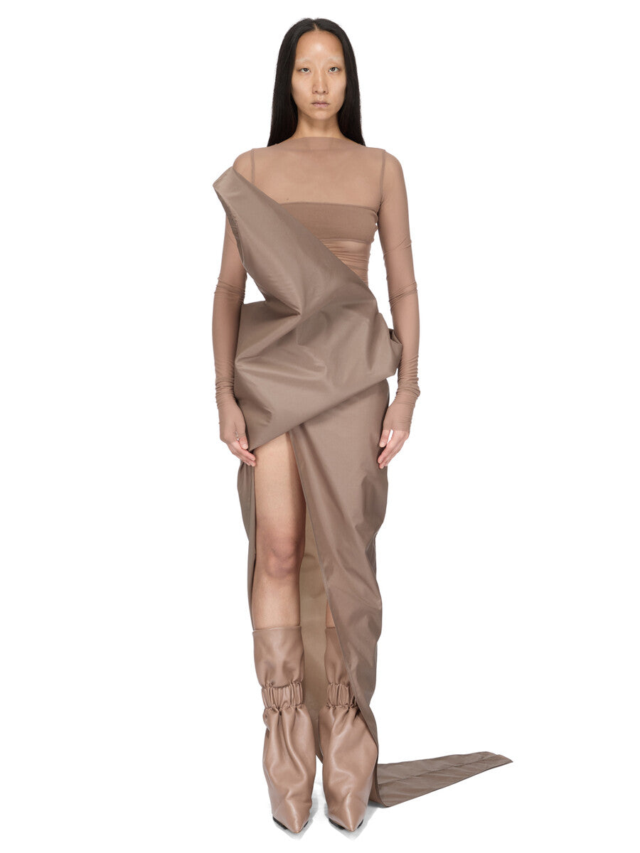 Fashion related image used in ecommerce context featuring designer aesthetic and visual storytelling