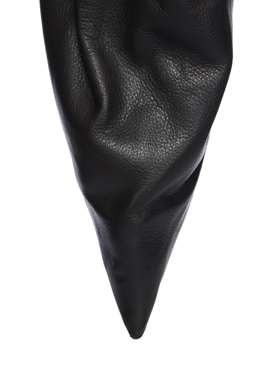 Fashion related image used in ecommerce context featuring designer aesthetic and visual storytelling