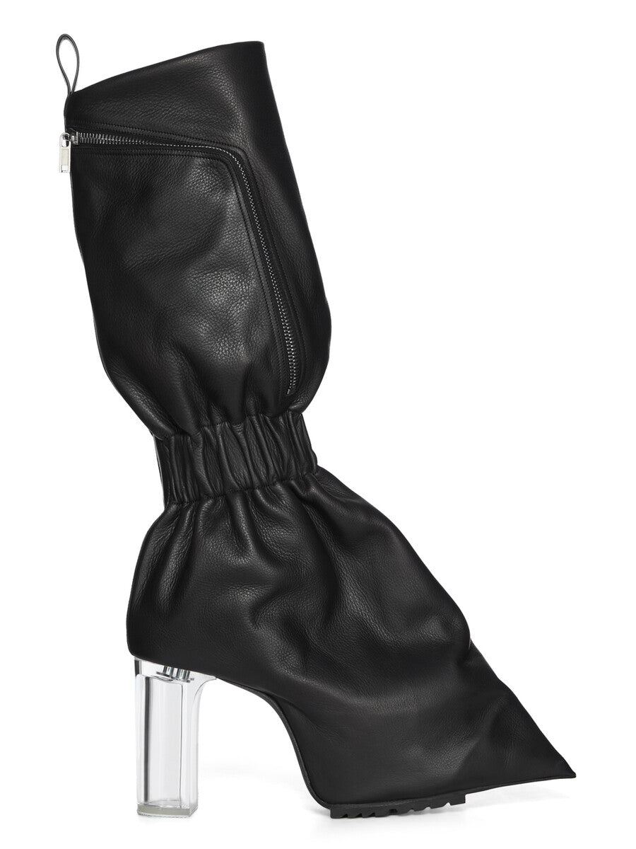 Fashion related image used in ecommerce context featuring designer aesthetic and visual storytelling