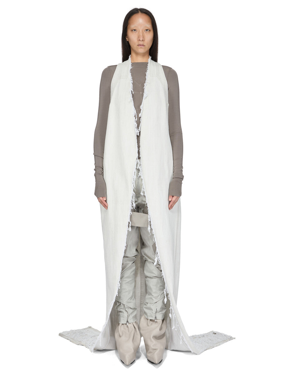 Fashion related image used in ecommerce context featuring designer aesthetic and visual storytelling