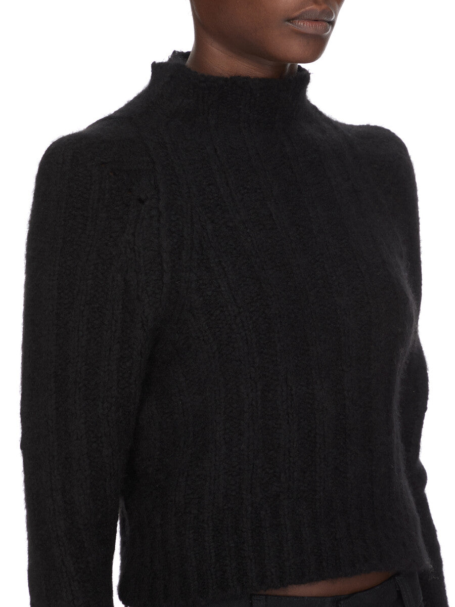 RO02F5693_RIBWSE_09 | CROPPED CON TOP