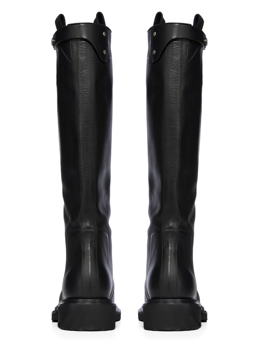 RP01F6822_LOO_09 | KNEE PULL ON GABE