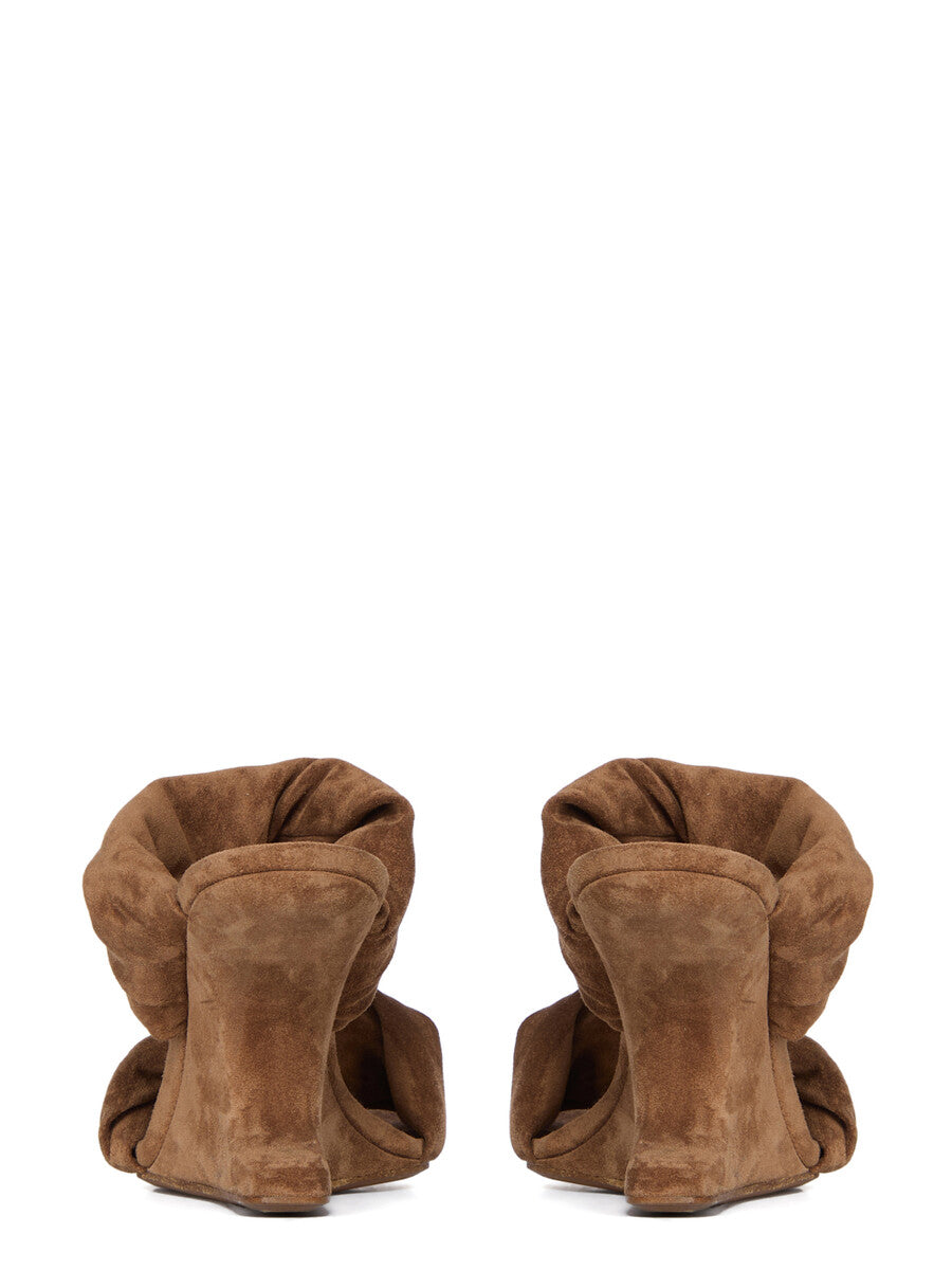 RP02E4803_LVS_134 | TWISTED CANTILEVER 8