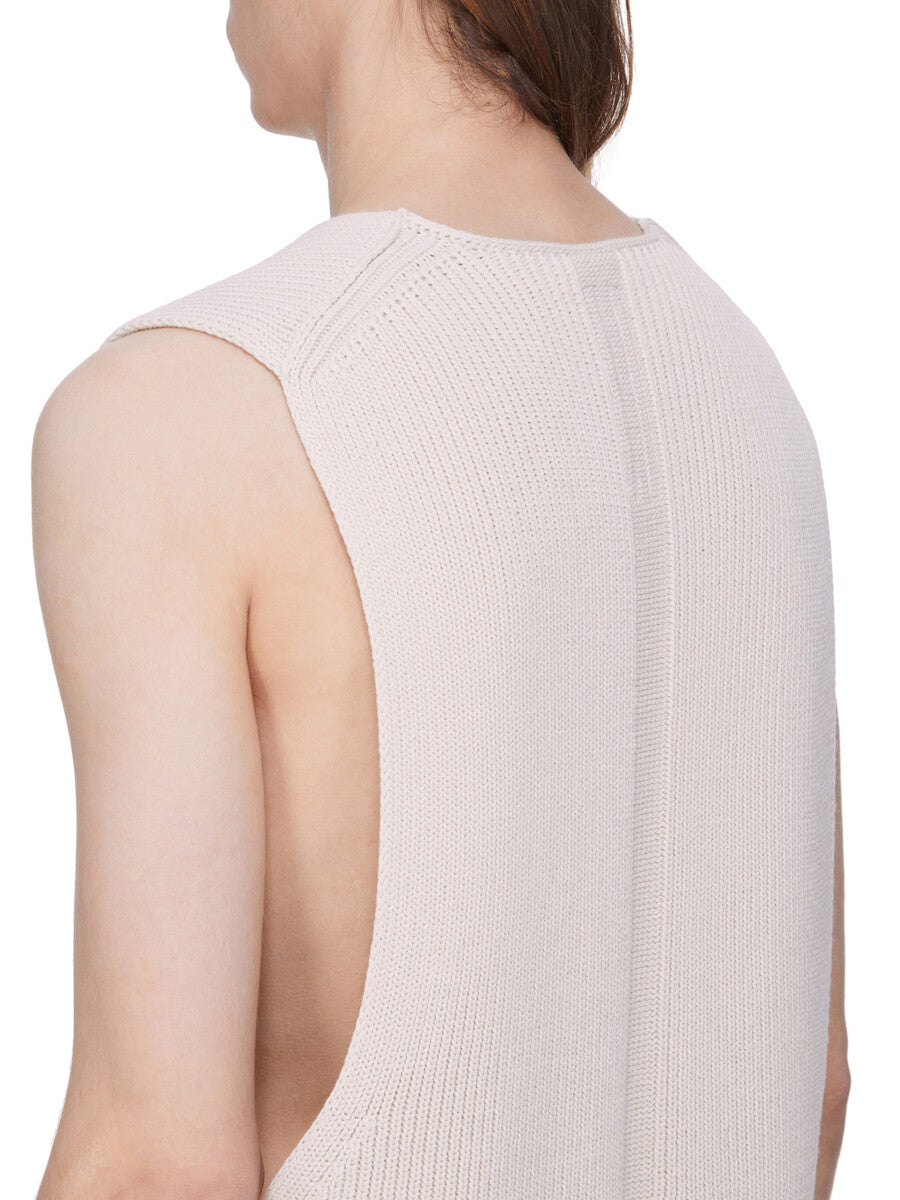 RR02E1683_KWVH_21 | V TANK