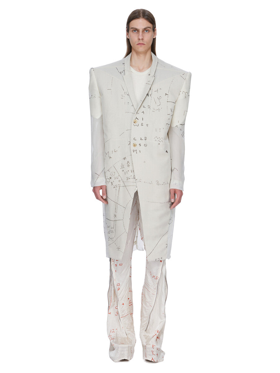 Fashion related image used in ecommerce context featuring designer aesthetic and visual storytelling