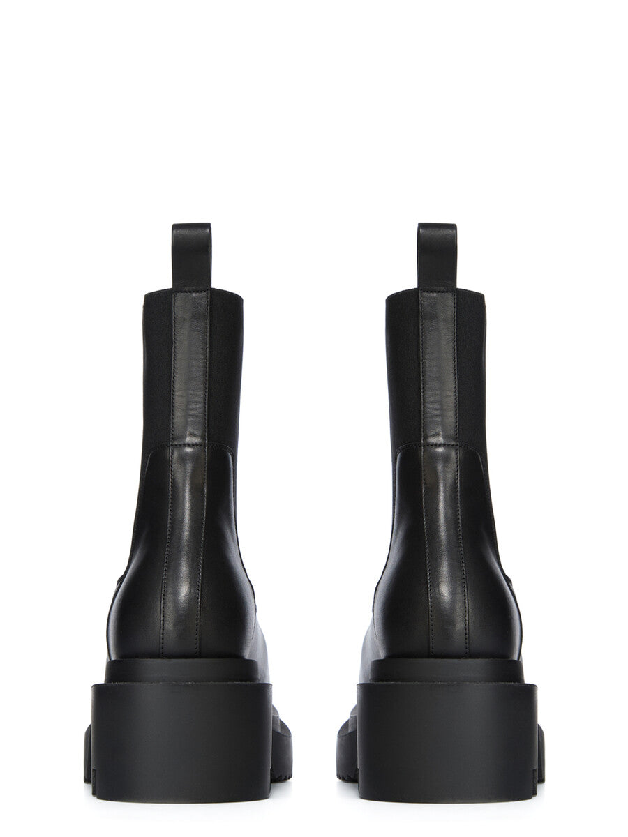 RU02E1832_LOO_09 | BEATLE BOGUN