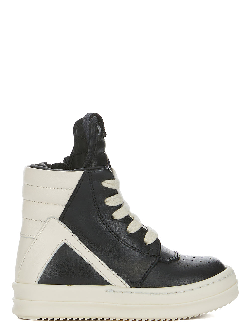 m_069994_BG01F3896_LMU_911_01