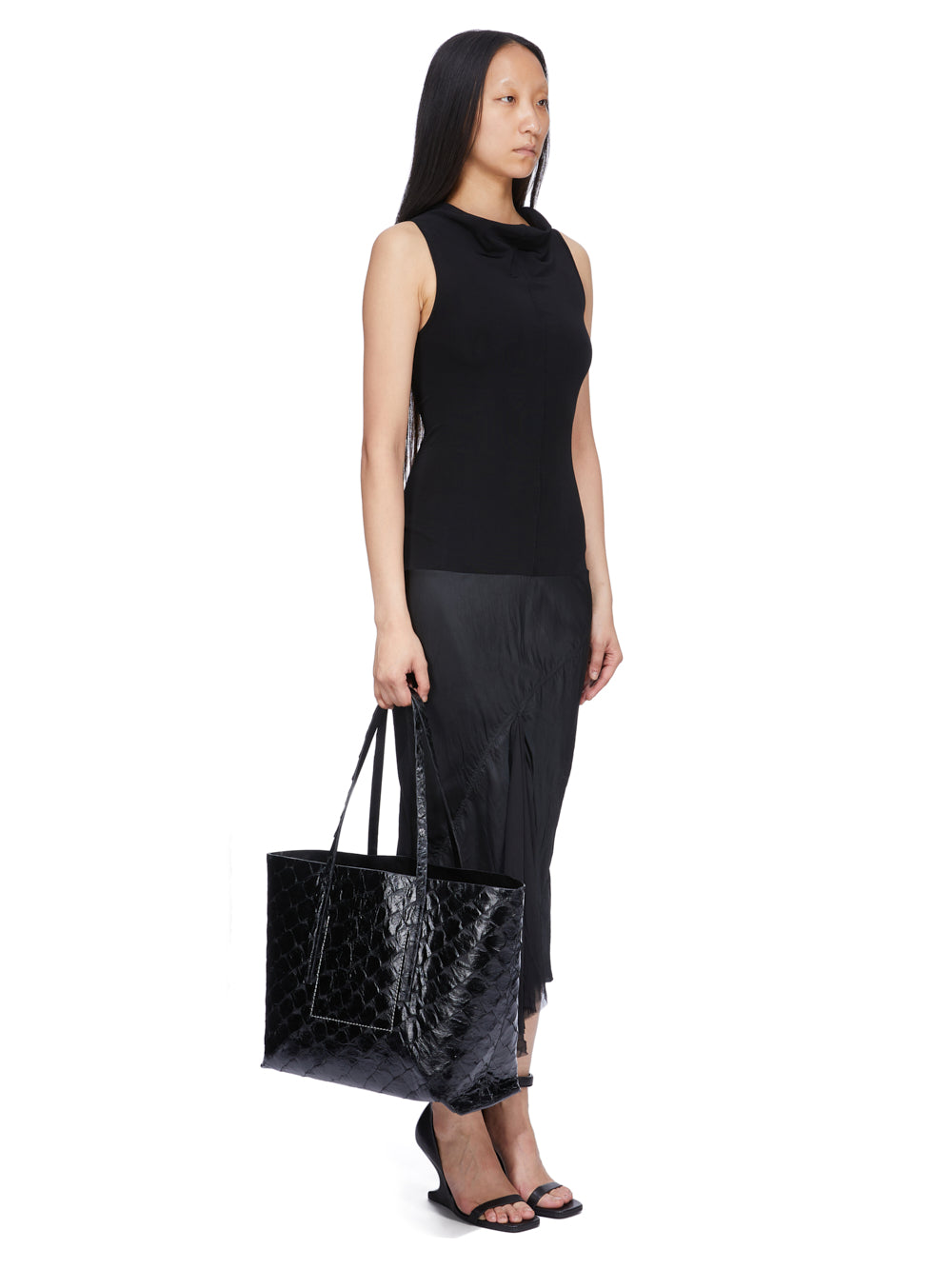 RA01F0862_LPR_09 | SHOPPER