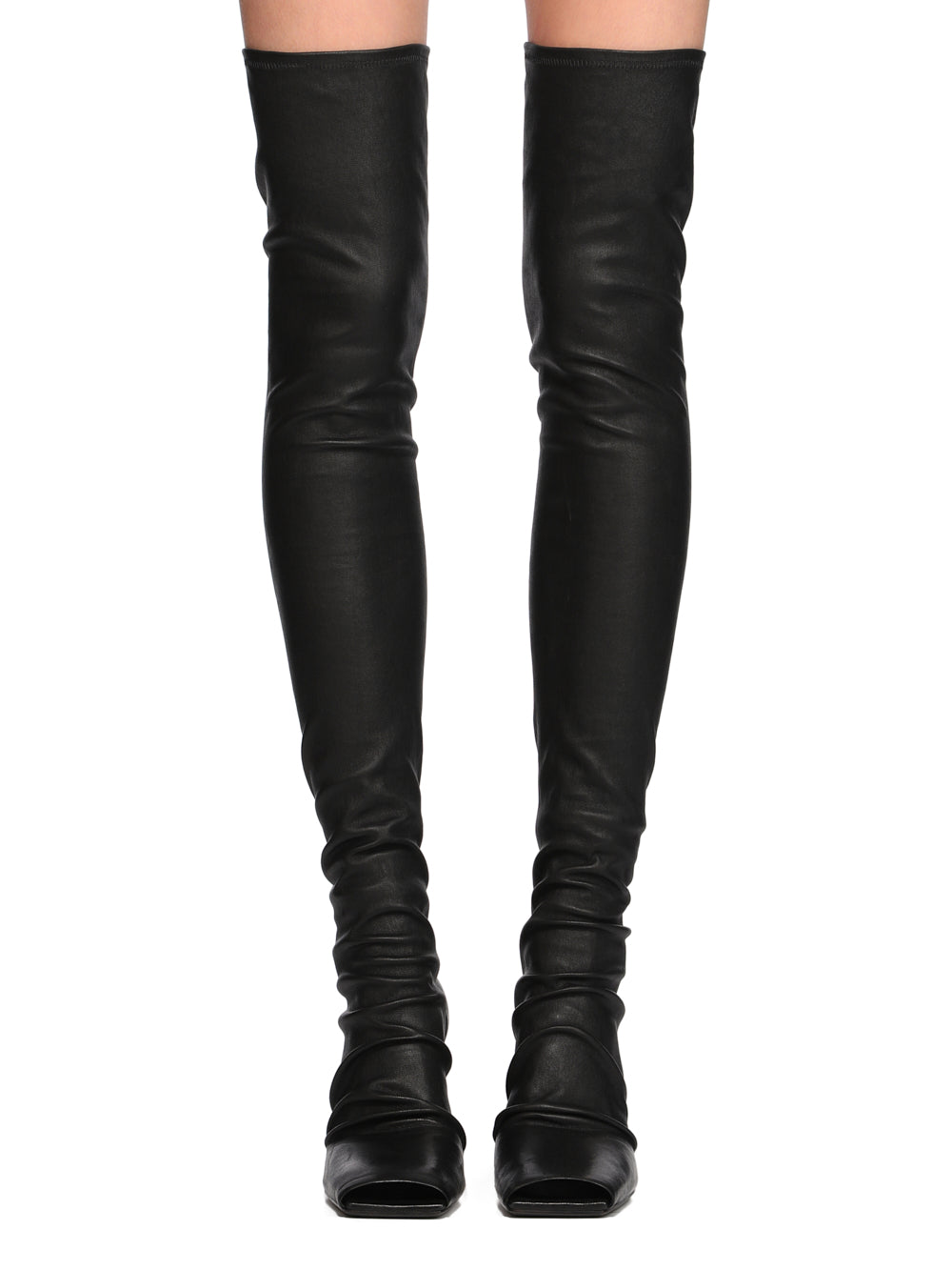 RP01F6801_LS_09 | CANTILEVER 8 THIGH HIGH