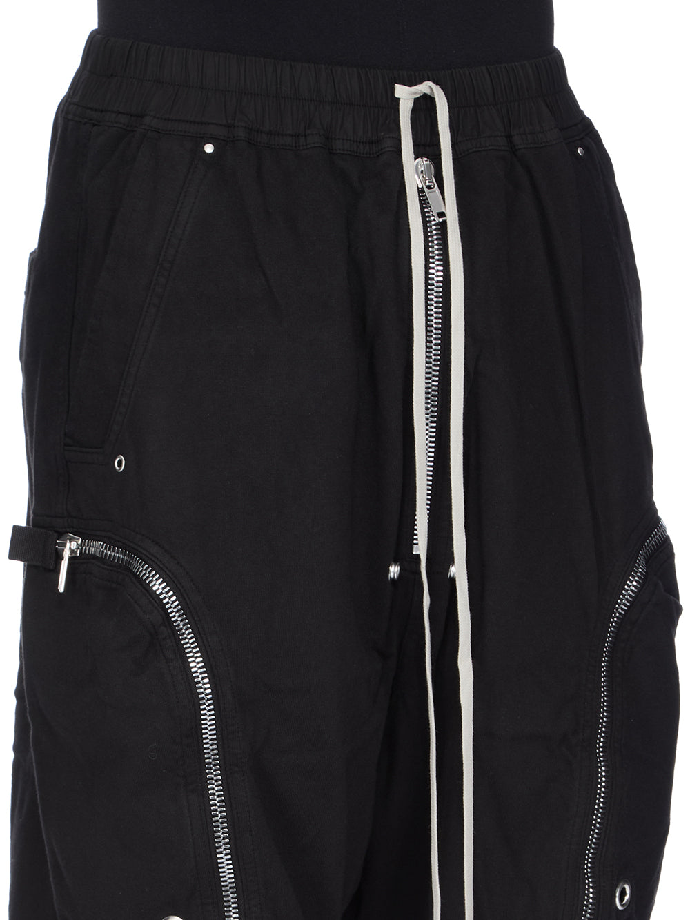 DU02F6389_RIG_09 | BAUHAUS SHORTS