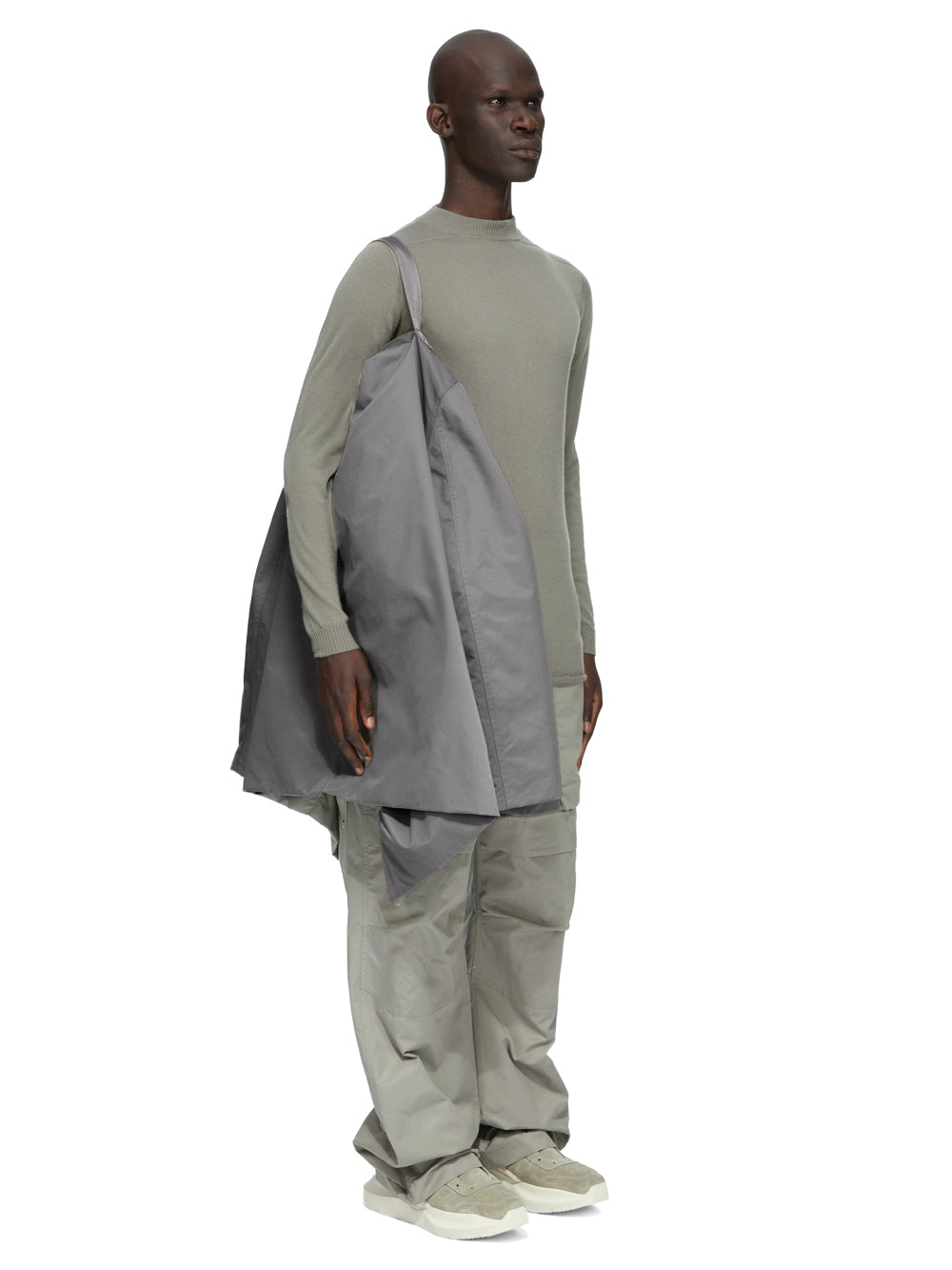 RU02F4776_MU_28 | CROPPED MAC