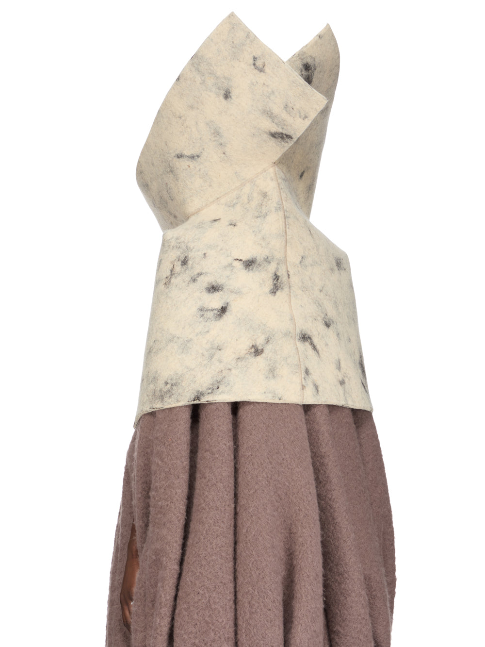 RO02F5472_WFT_11 | COWL