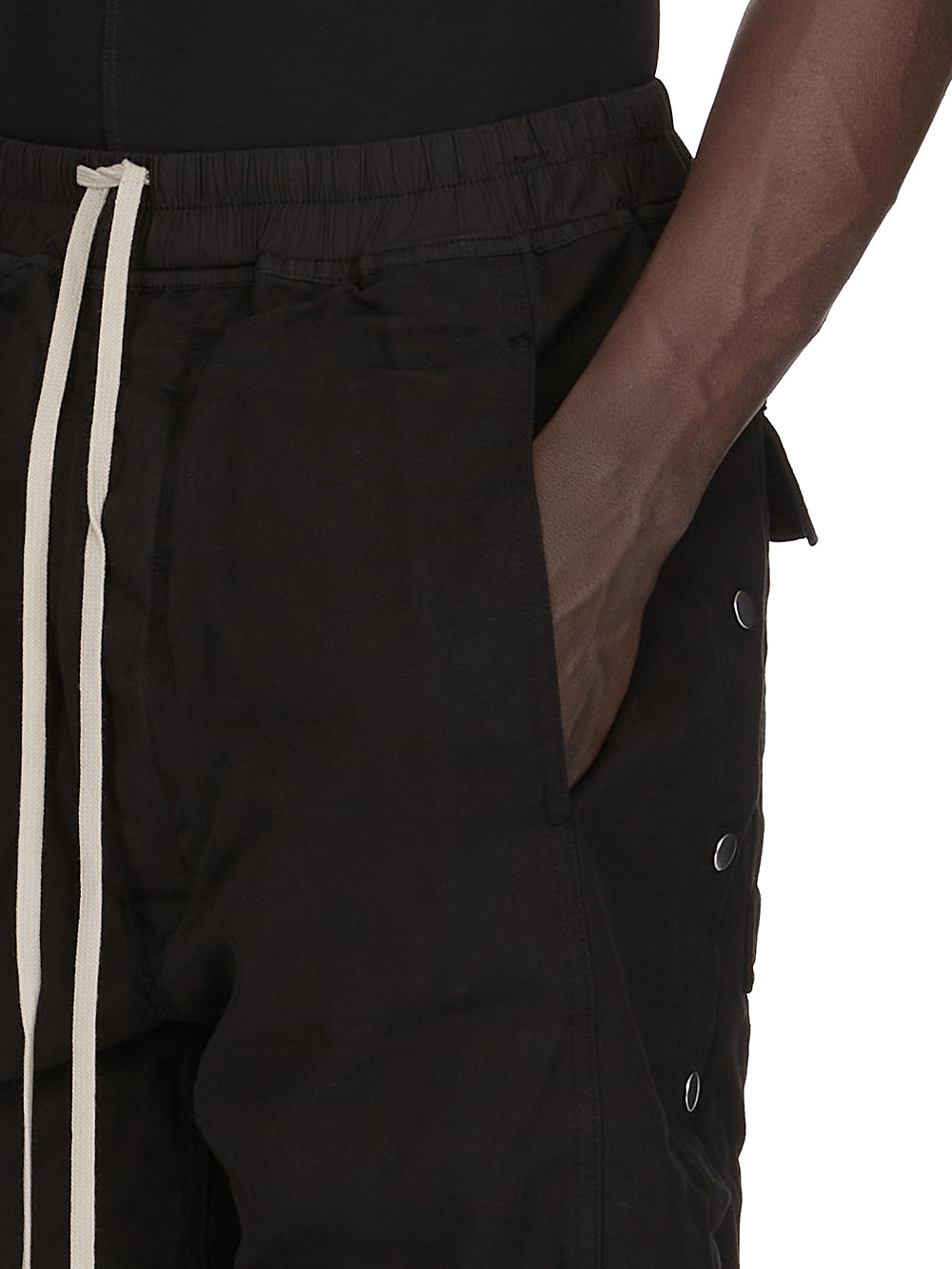 m_733636_DU01F4373_CVS_09_06