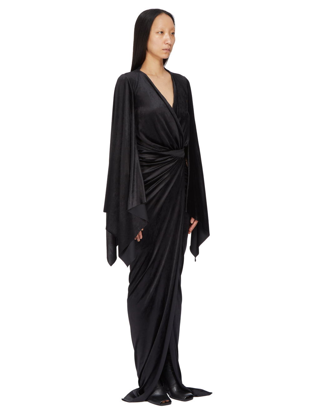 LI02F2582_VST_09 | FLAGSLEEVES GOWN