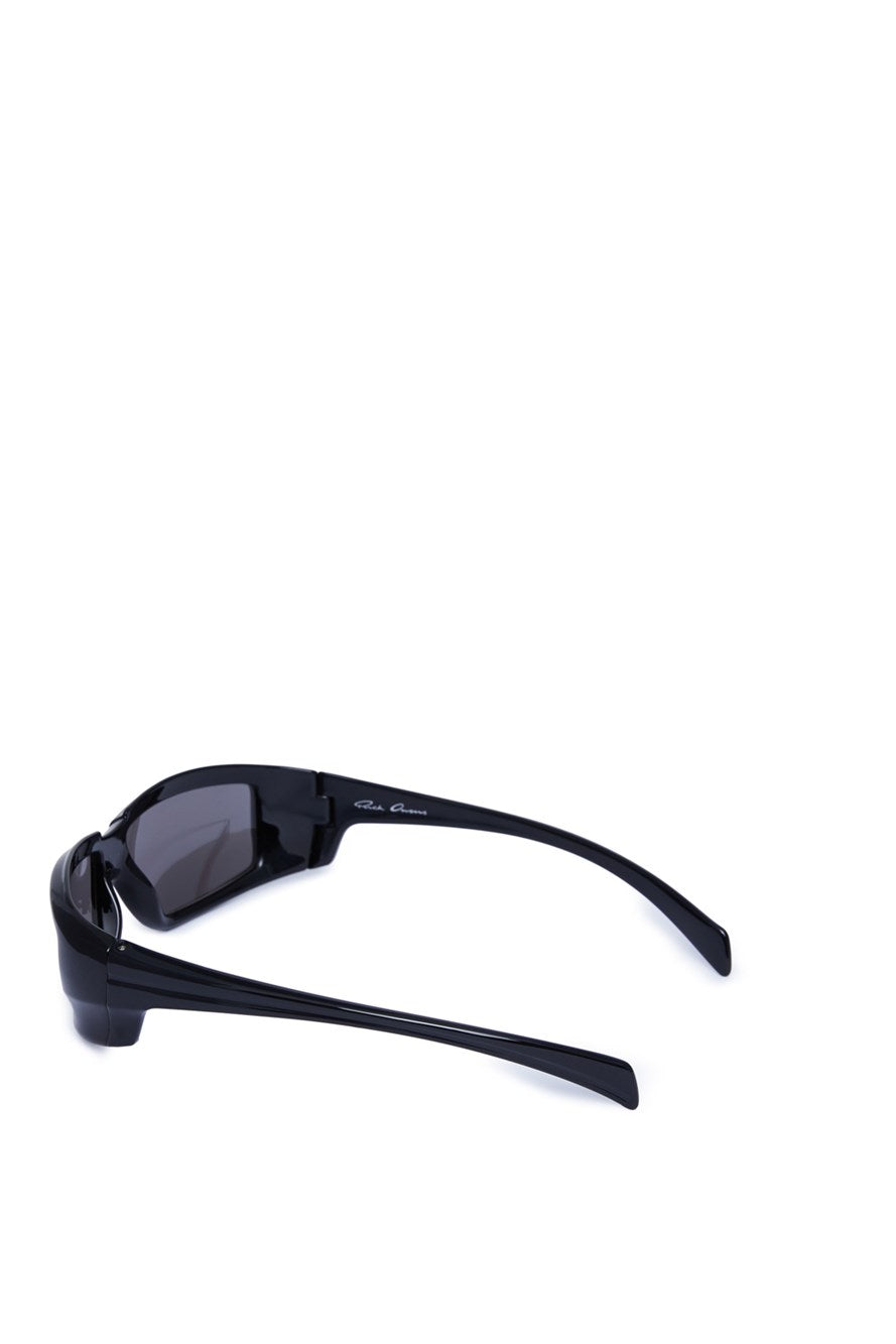 Fashion related image used in ecommerce context featuring designer aesthetic and visual storytelling