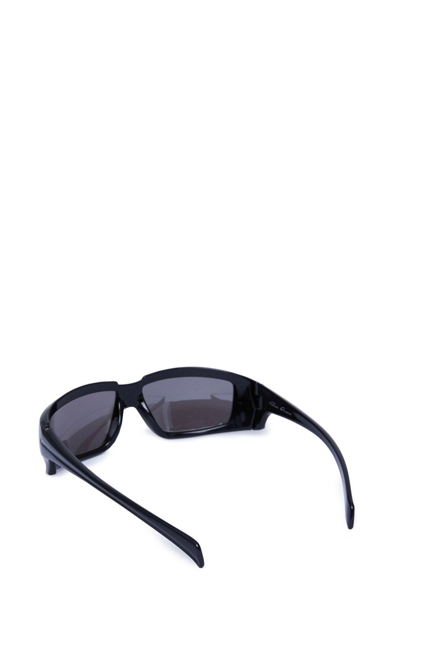 Fashion related image used in ecommerce context featuring designer aesthetic and visual storytelling