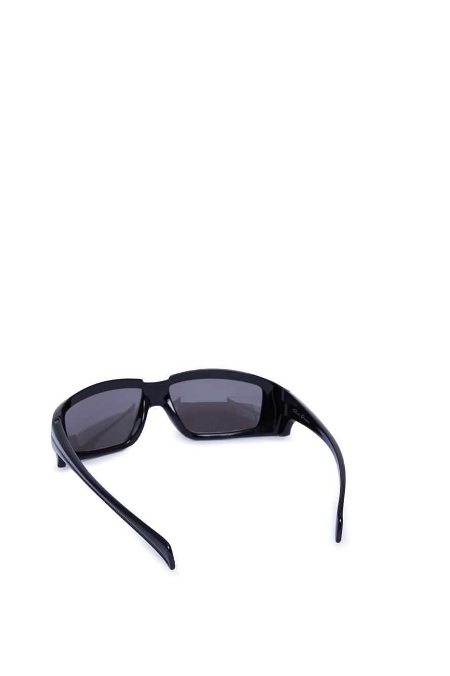 Fashion related image used in ecommerce context featuring designer aesthetic and visual storytelling