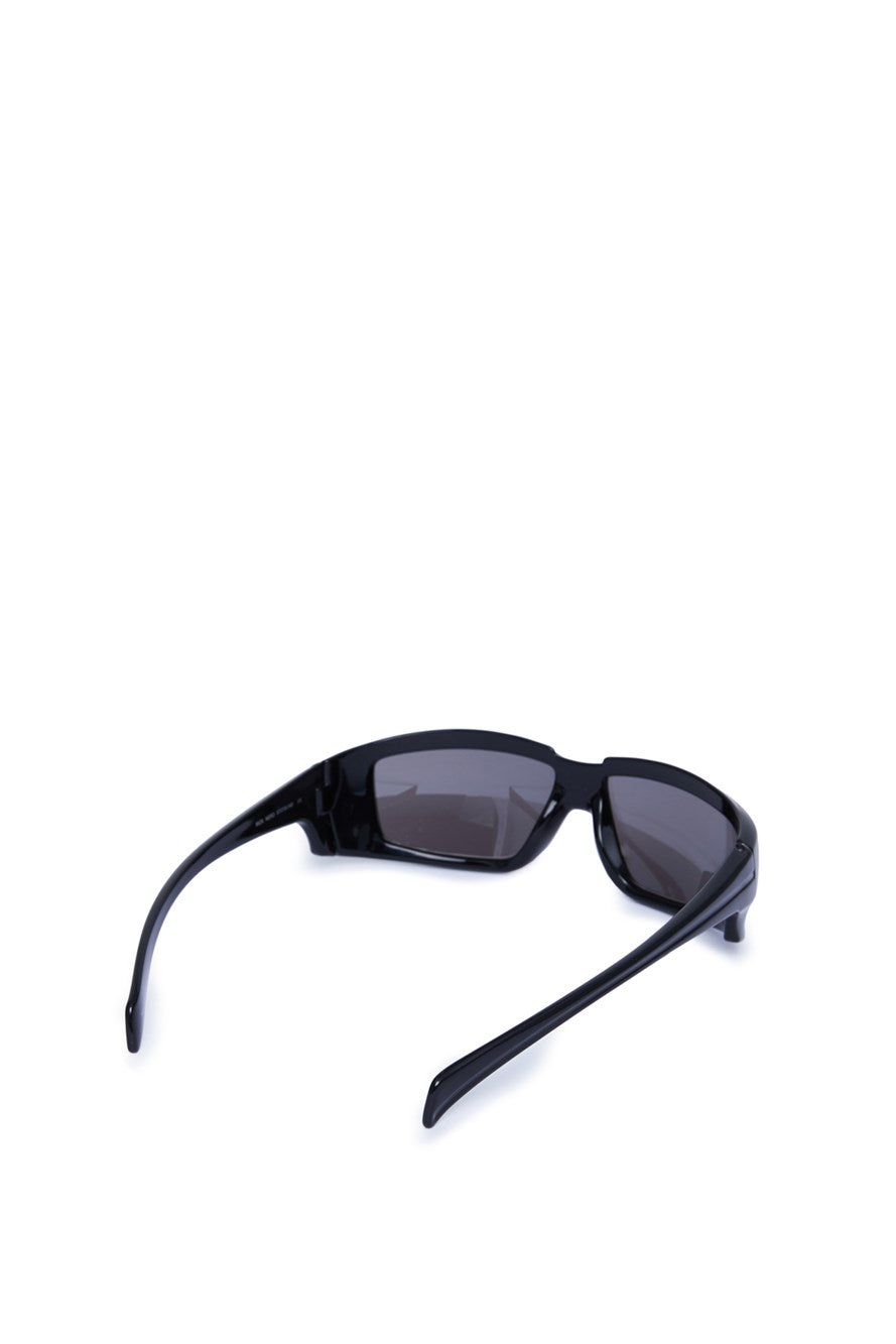 Fashion related image used in ecommerce context featuring designer aesthetic and visual storytelling