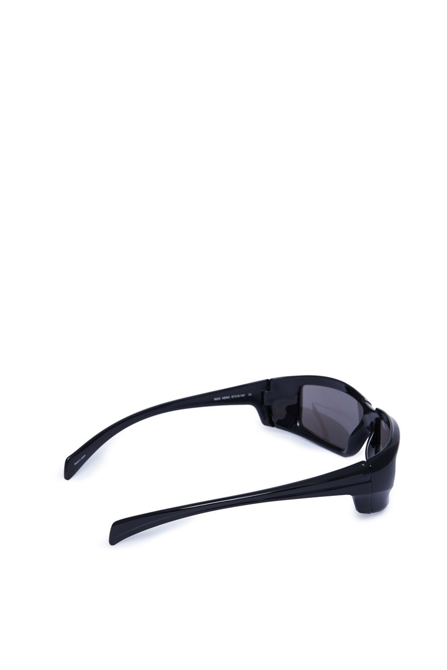 Fashion related image used in ecommerce context featuring designer aesthetic and visual storytelling