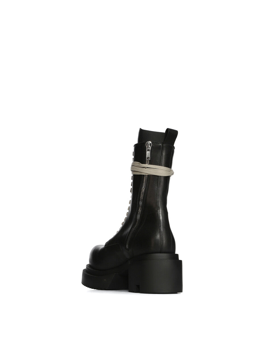 RU02E1839_LOO_09 | LACEUP BOGUN