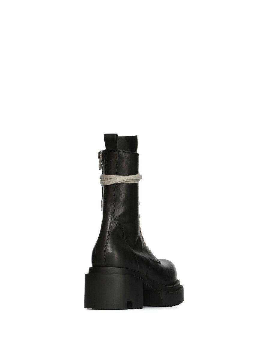 RU02E1839_LOO_09 | LACEUP BOGUN